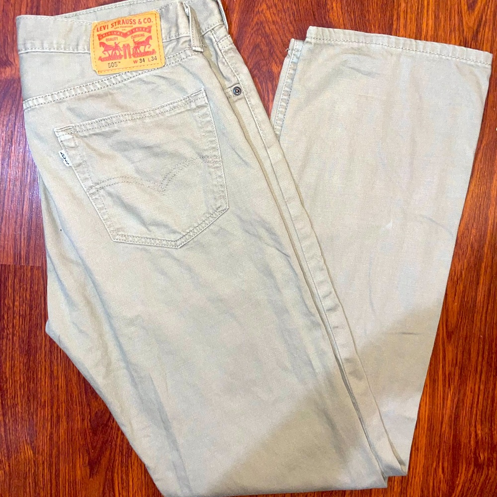 Levi’s 505 Khaki Jeans